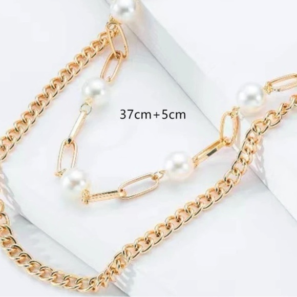 Geometric Exaggerated Double Layer Faux Pearl Necklace - Picture 3 of 3